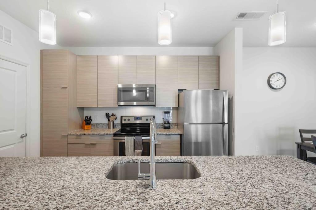Lavish 2Br Apartment In Tampa Eksteriør bilde
