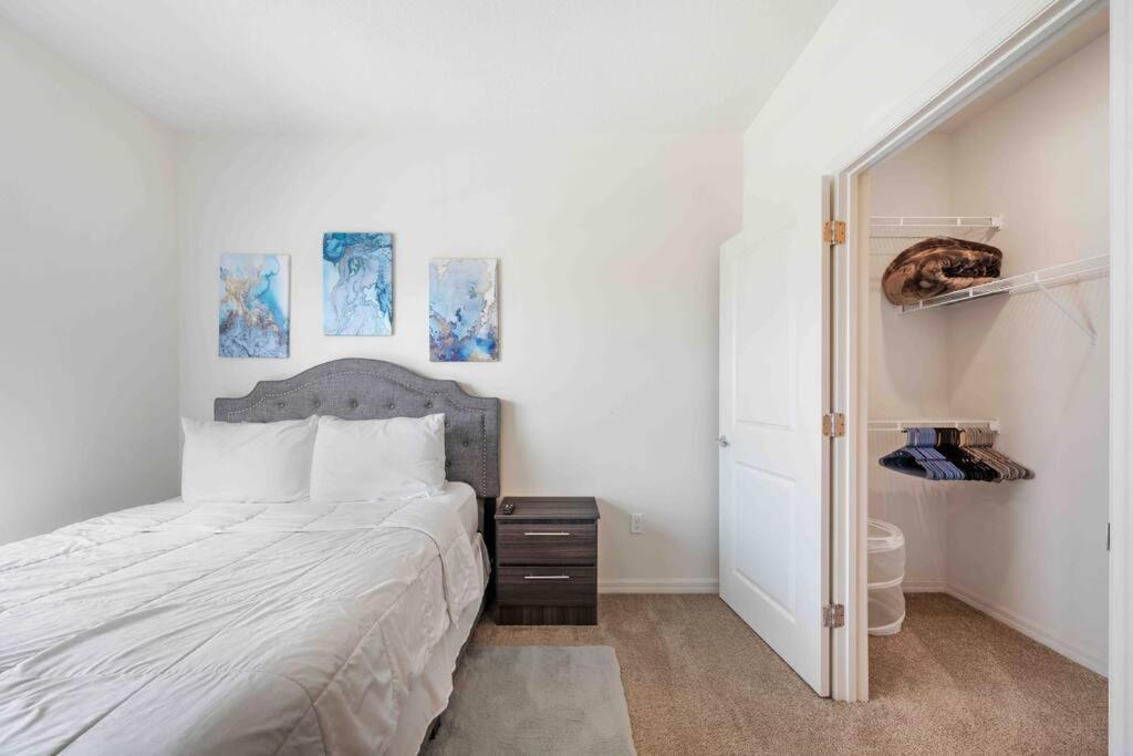 Lavish 2Br Apartment In Tampa Eksteriør bilde
